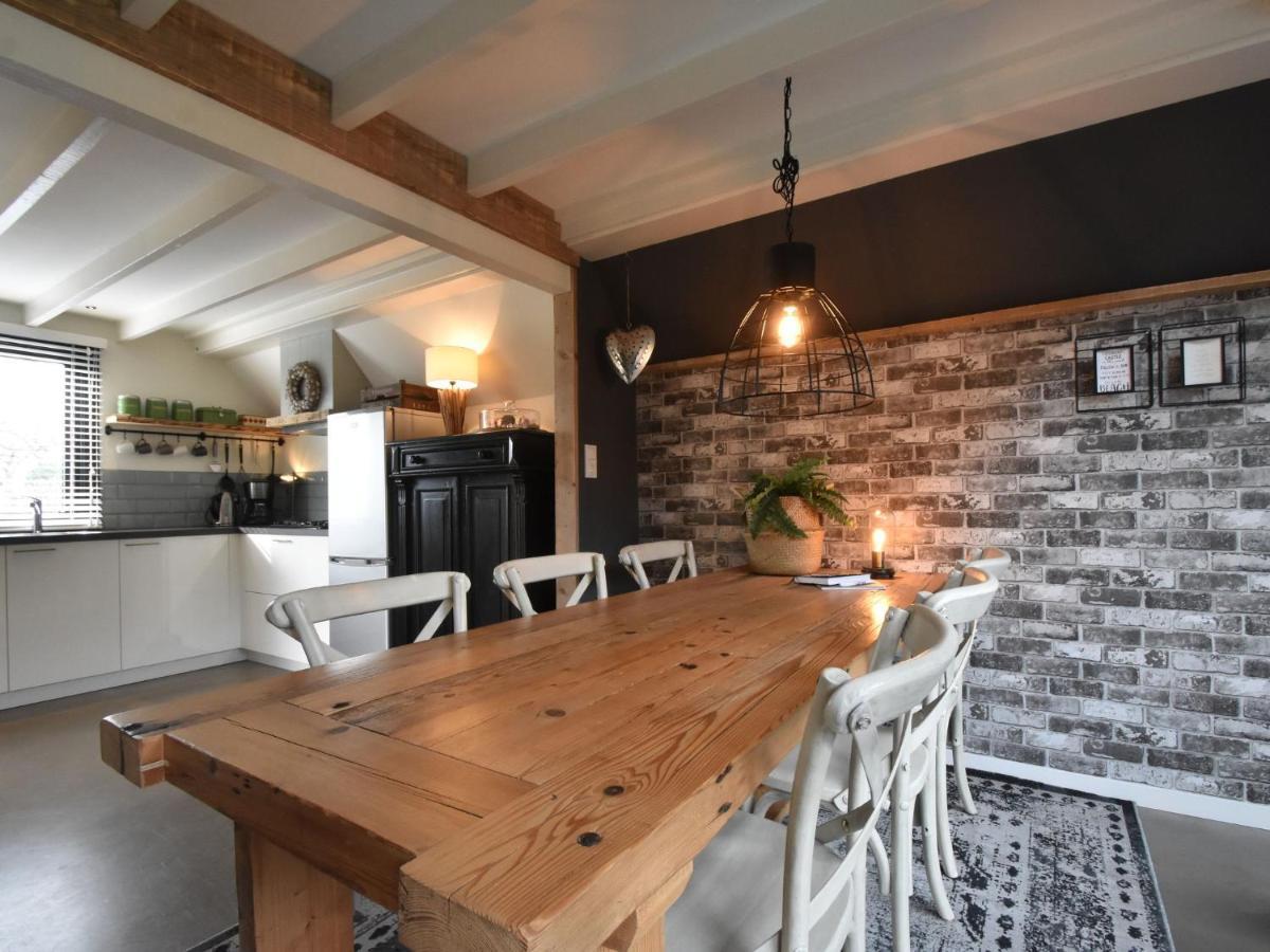 Balmy Holiday Home In Tuitjenhorn With Fenced Garden 외부 사진