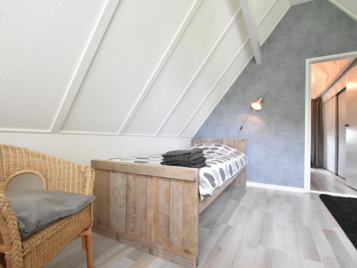 Balmy Holiday Home In Tuitjenhorn With Fenced Garden 외부 사진